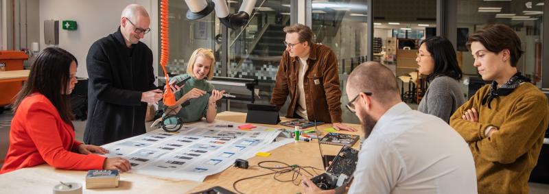 Workshop in Vaisala Maker Lab